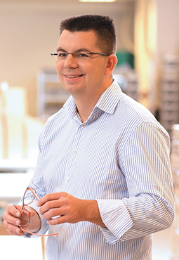DIRK GRABER
